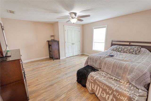 1202 Crosby St, Portland, TX 78374