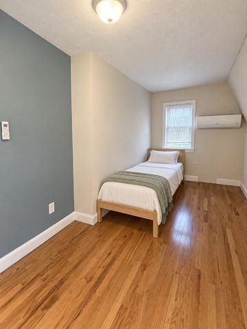72 School, Saugus, MA 01906