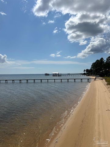 1045 Oyster Bay Dr, Milton, FL 32583