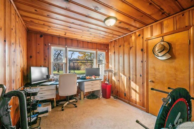 6736 Lakeshore Road, Lexington, MI 48450