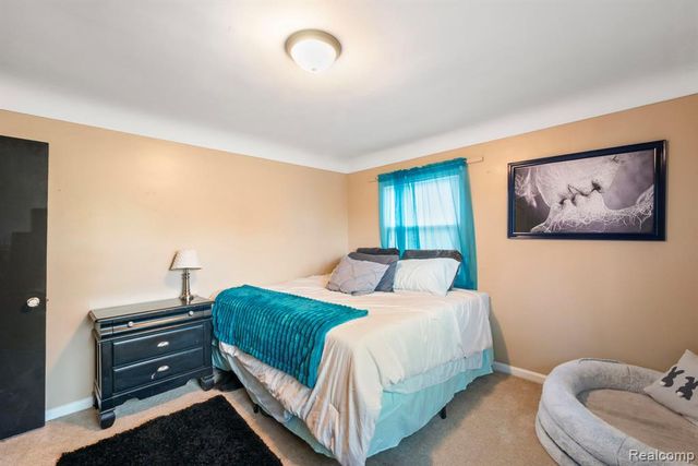 6736 Lakeshore Road, Lexington, MI 48450