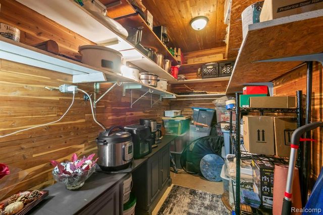 6736 Lakeshore Road, Lexington, MI 48450