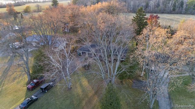 6736 Lakeshore Road, Lexington, MI 48450