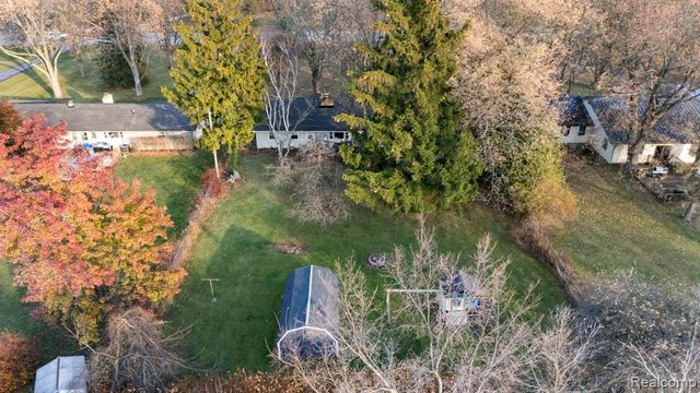 6736 Lakeshore Road, Lexington, MI 48450