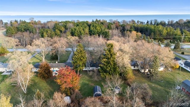 6736 Lakeshore Road, Lexington, MI 48450