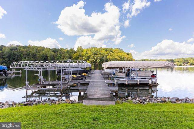 296 ROBBIE RD, Bumpass, VA 23024