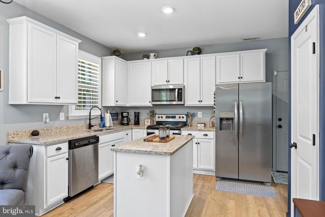 296 ROBBIE RD, Bumpass, VA 23024