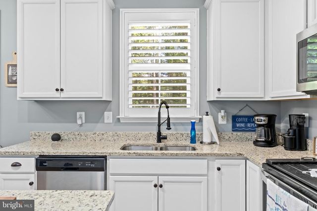 296 ROBBIE RD, Bumpass, VA 23024