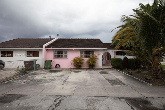 1261 W 43rd Place, Hialeah, FL 33012