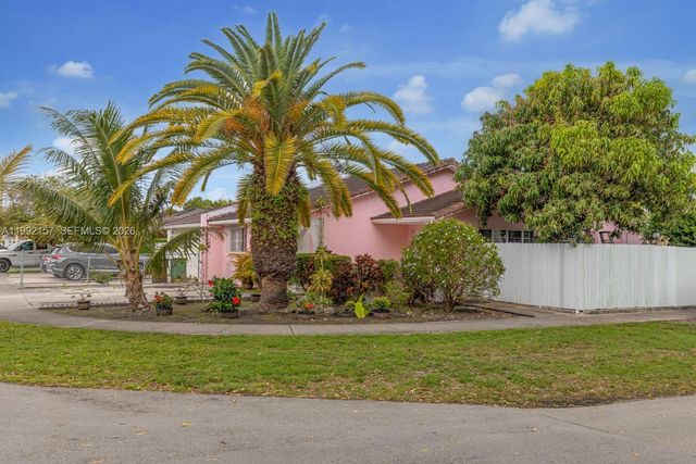 1261 W 43rd Place, Hialeah, FL 33012
