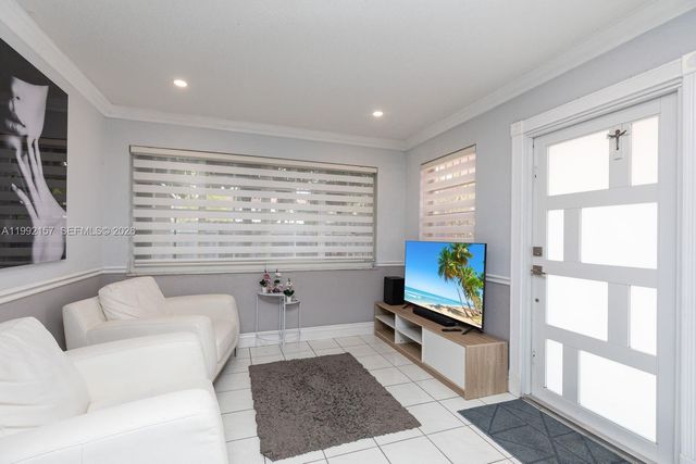 1261 W 43rd Place, Hialeah, FL 33012