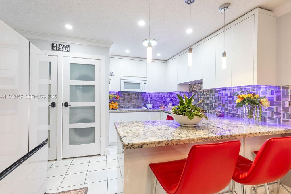 1261 W 43rd Place, Hialeah, FL 33012