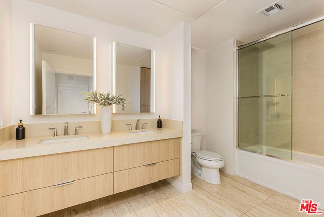 8500 Burton Way 404, Los Angeles, CA 90048