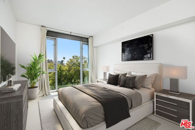 8500 Burton Way 404, Los Angeles, CA 90048