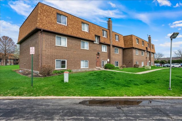 124 Boardwalk Street 2E, Elk Grove Village, IL 60007