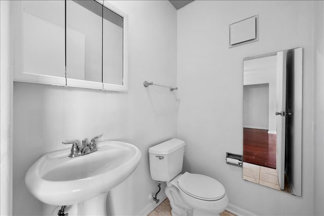 124 Boardwalk Street 2E, Elk Grove Village, IL 60007