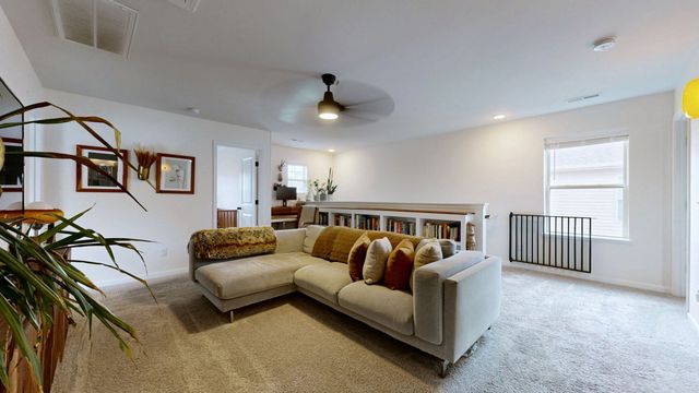 1050 Lonergan Cir, Spring Hill, TN 37174