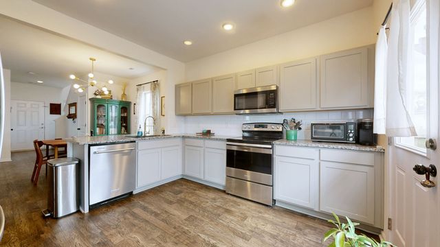 1050 Lonergan Cir, Spring Hill, TN 37174