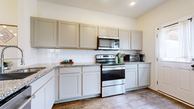 1050 Lonergan Cir, Spring Hill, TN 37174