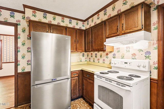 6213 Lakerun Court, Raleigh, NC 27612