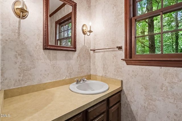 6213 Lakerun Court, Raleigh, NC 27612