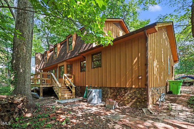 6213 Lakerun Court, Raleigh, NC 27612