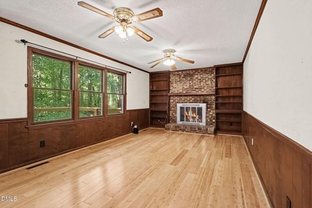 6213 Lakerun Court, Raleigh, NC 27612
