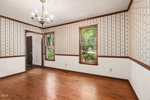 6213 Lakerun Court, Raleigh, NC 27612