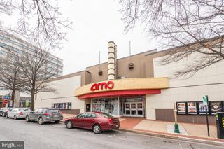 4175 S FOUR MILE RUN DR #B, Arlington, VA 22204