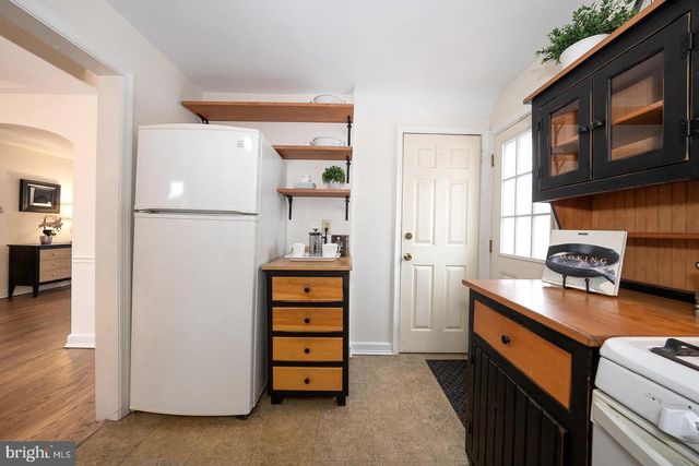 301 EAGLE RD, Wayne, PA 19087