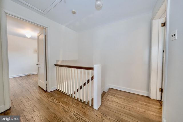 301 EAGLE RD, Wayne, PA 19087