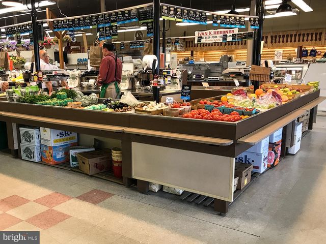 301 EAGLE RD, Wayne, PA 19087