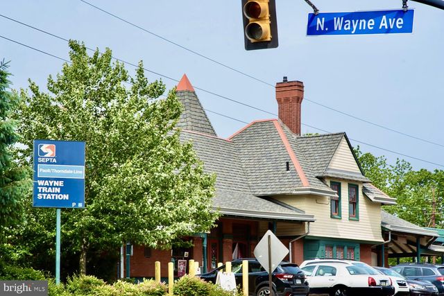 301 EAGLE RD, Wayne, PA 19087