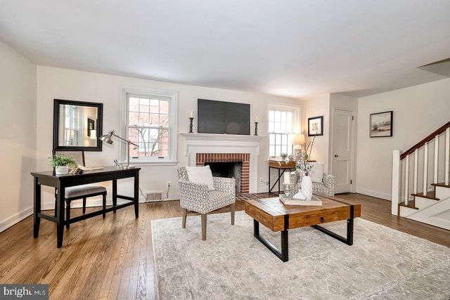 301 EAGLE RD, Wayne, PA 19087