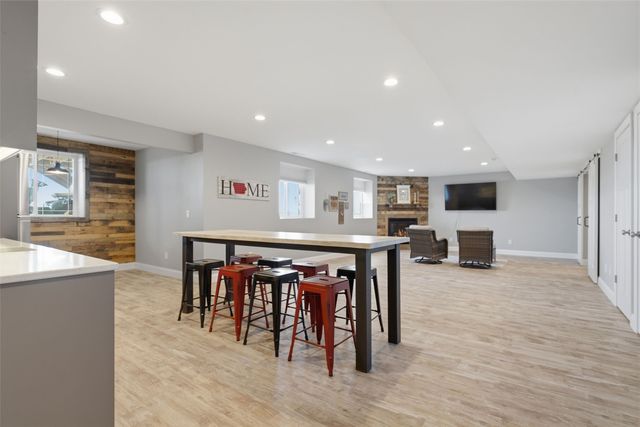 3095 Ridgeview Drive, Ely, IA 52227