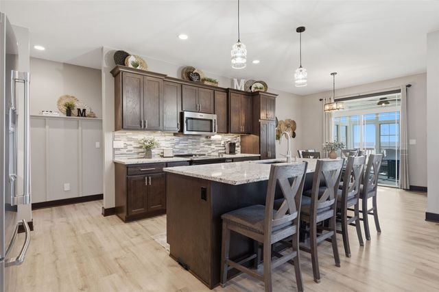 3095 Ridgeview Drive, Ely, IA 52227