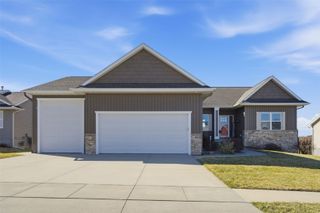 3095 Ridgeview Drive, Ely, IA 52227