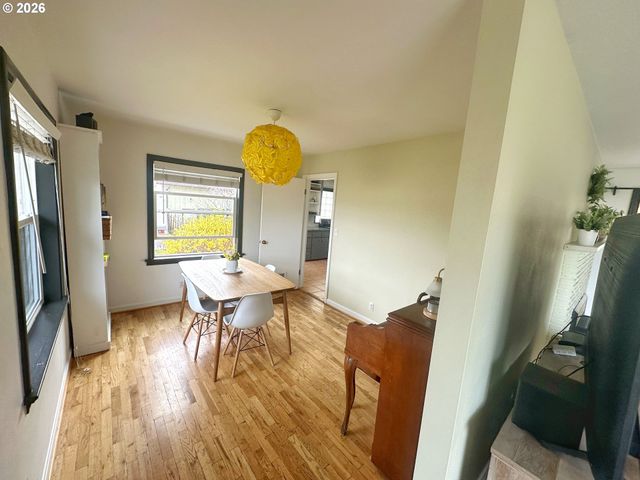 1414 WALNUT St, La Grande, OR 97850