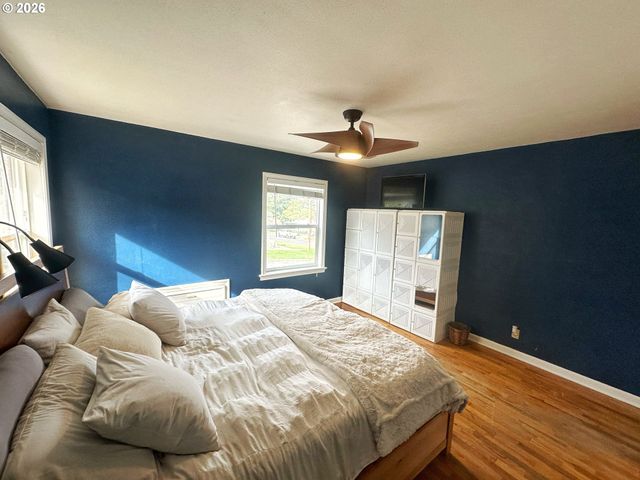 1414 WALNUT St, La Grande, OR 97850