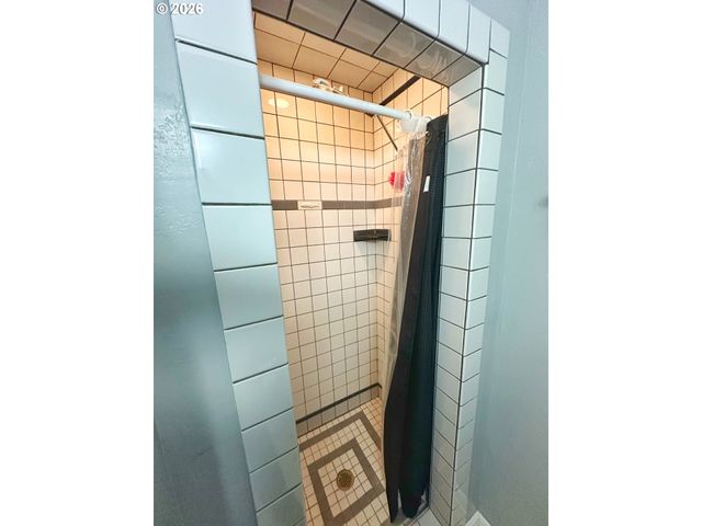 1414 WALNUT St, La Grande, OR 97850