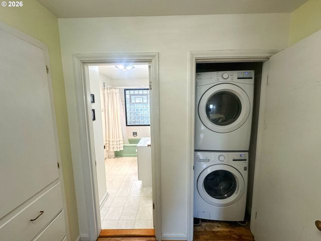 1414 WALNUT St, La Grande, OR 97850