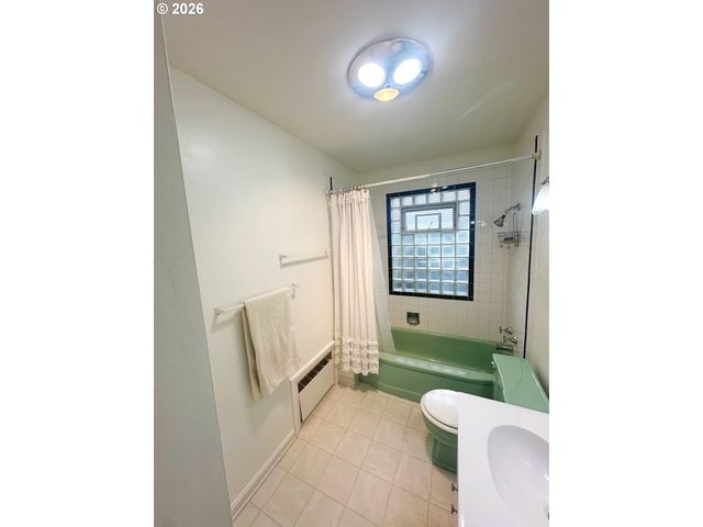 1414 WALNUT St, La Grande, OR 97850