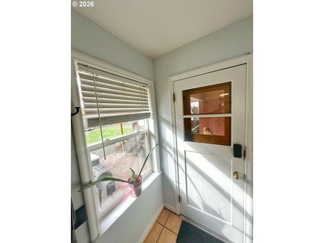 1414 WALNUT St, La Grande, OR 97850