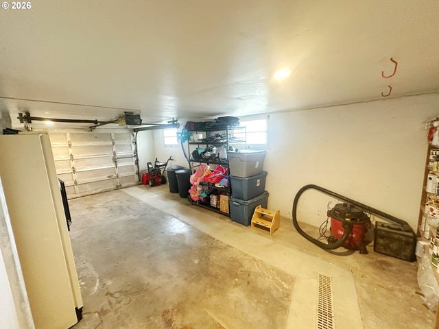 1414 WALNUT St, La Grande, OR 97850