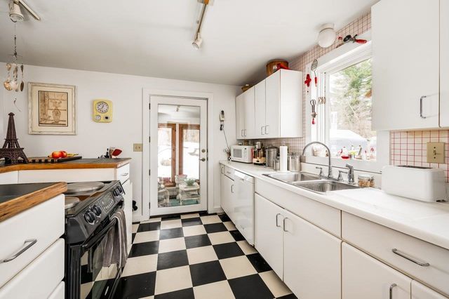 454 Sixth Street, Dover, NH 03820