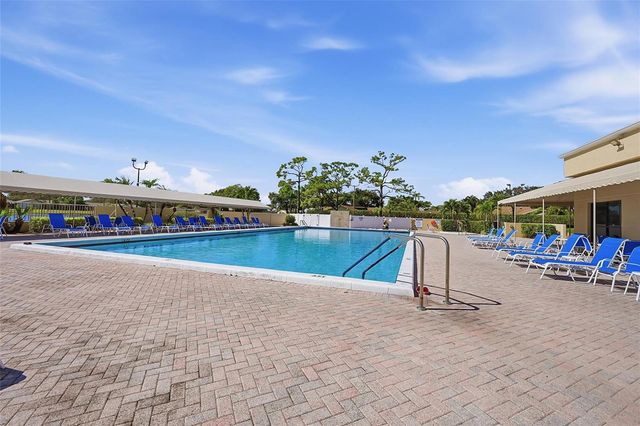 2495 NW 14th Street, Delray Beach, FL 33445