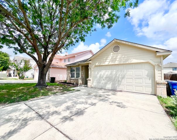 5807 BARTON HOLLOW, San Antonio, TX 78249