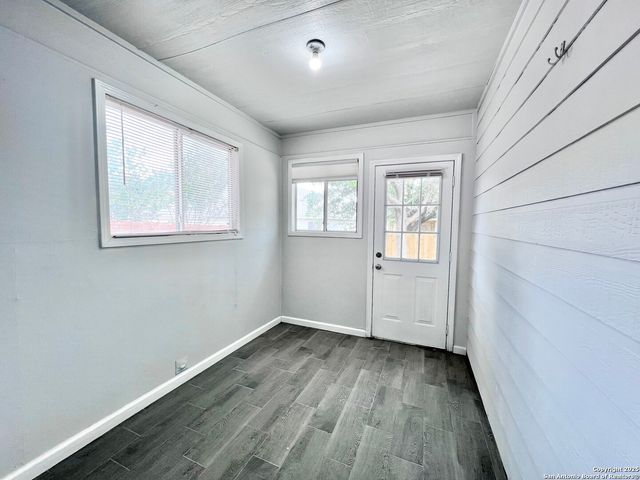 5807 BARTON HOLLOW, San Antonio, TX 78249