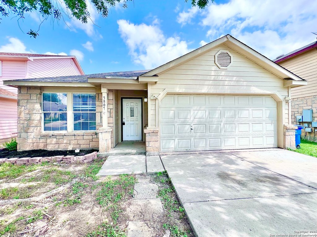 5807 BARTON HOLLOW, San Antonio, TX 78249