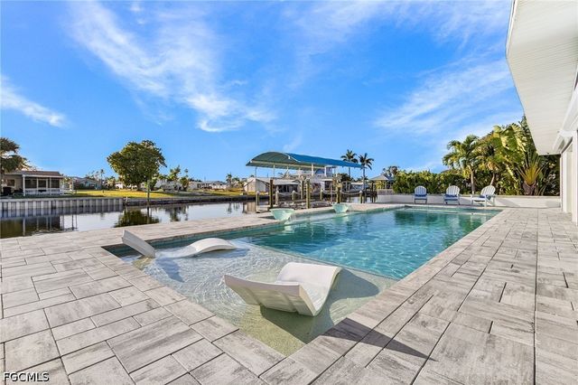 2823 8th AVE, St James City, FL 33956
